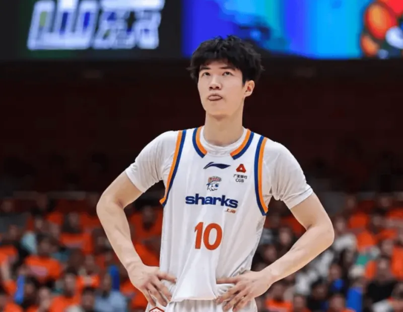 极速赛车在线-偰李永炜出战18分钟，投篮5中4得到9分2篮板4助攻1抢断